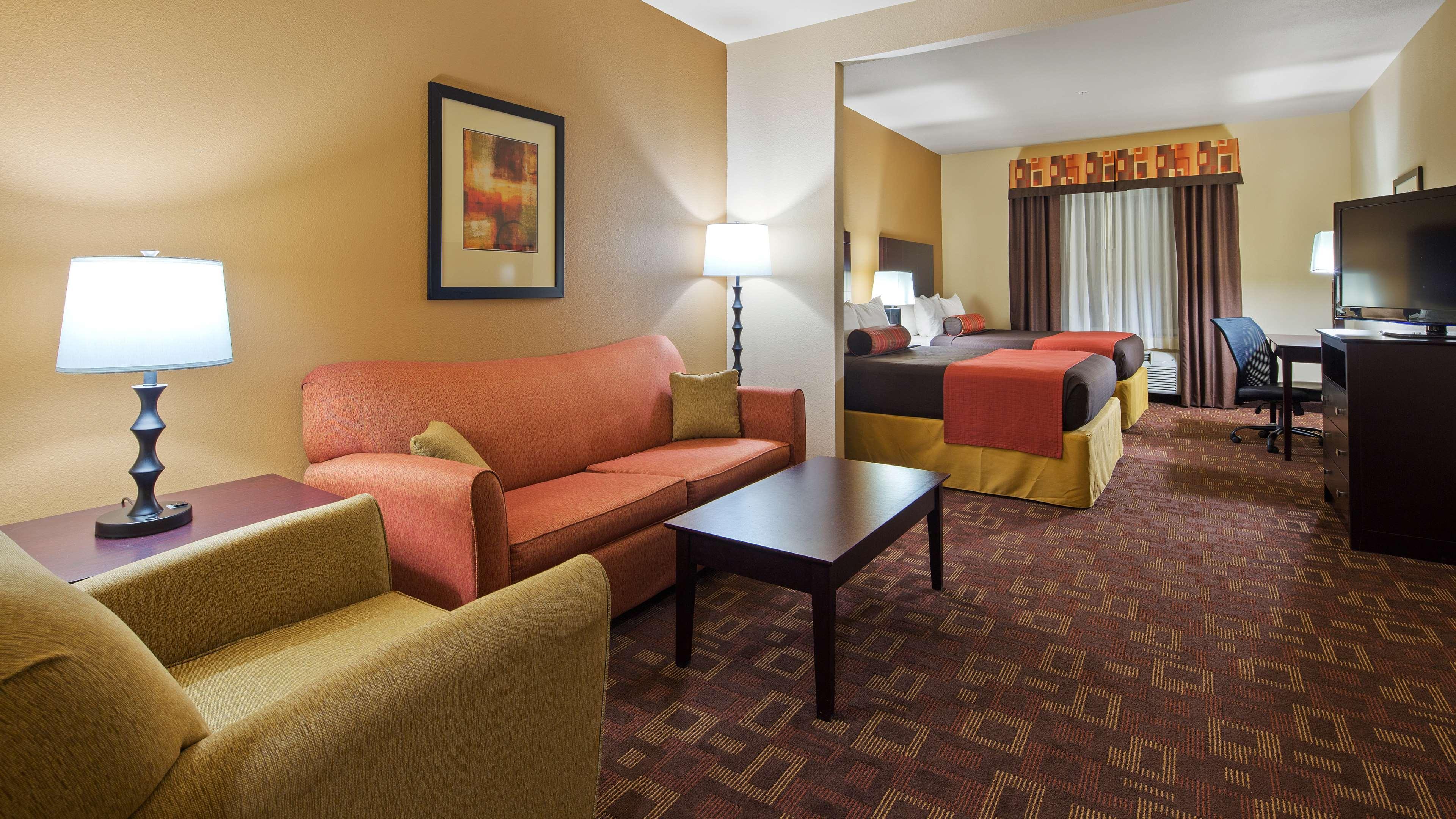 Western & Hotel
