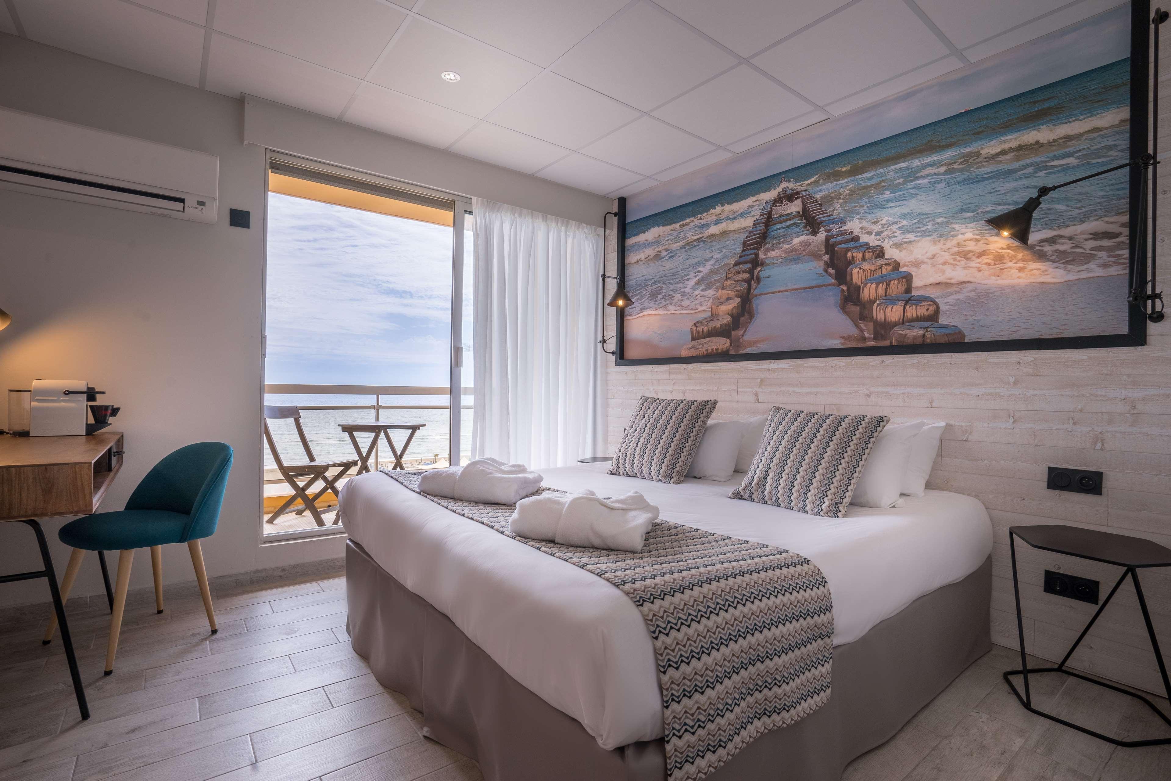 Western & Hotel 3*