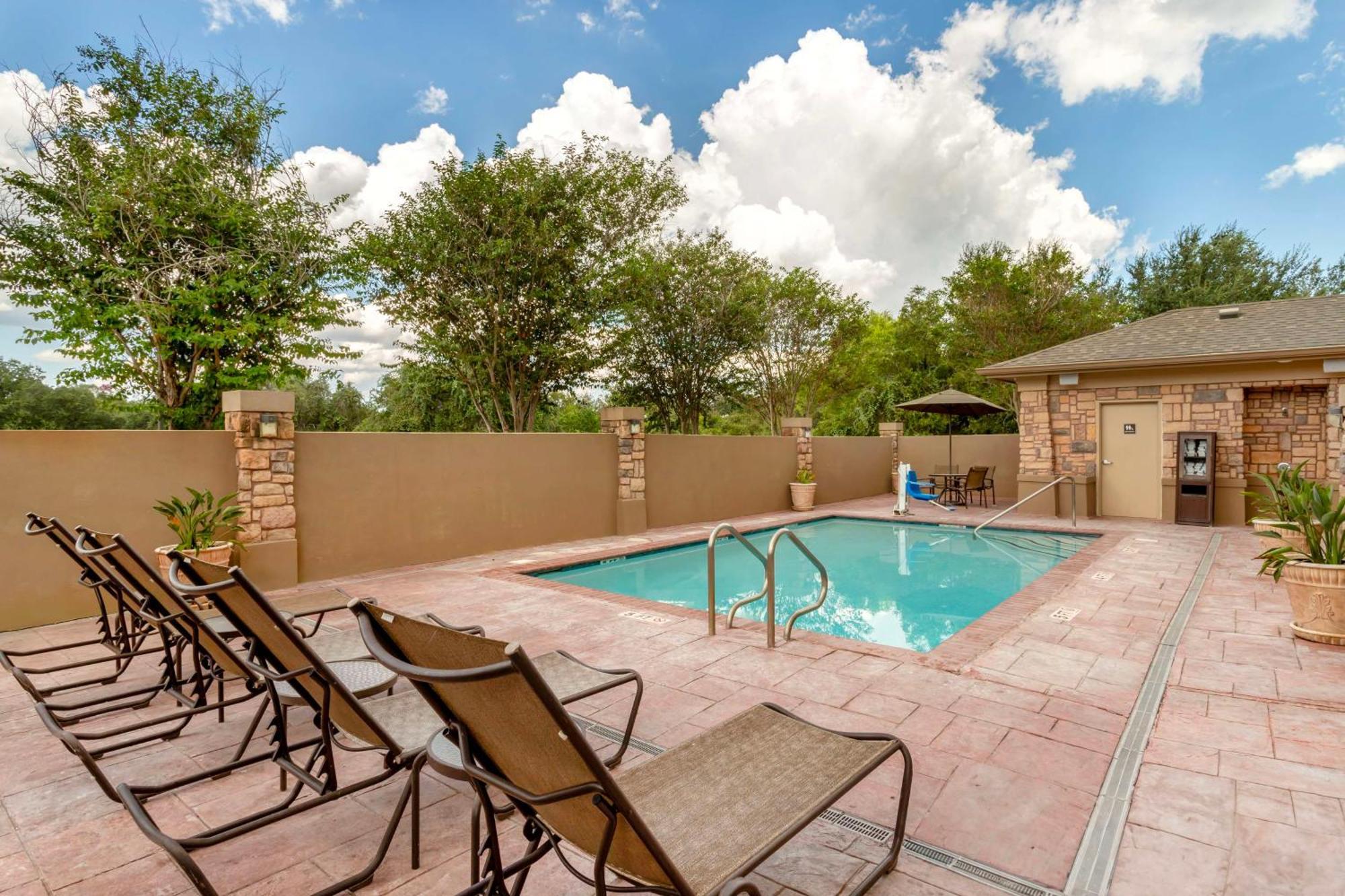 Hotel Western & Goliad
